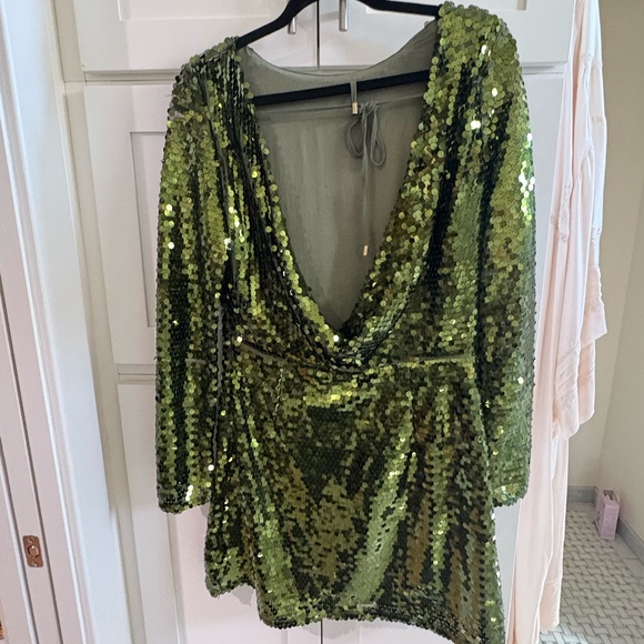 Anthropologie Green sequined cocktail dress - Worn once! - Picture 2 of 3